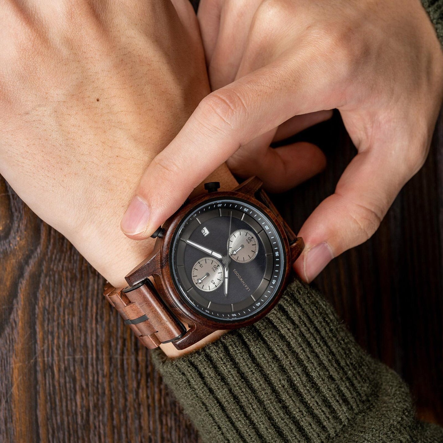Walnut - Wooden Watch
